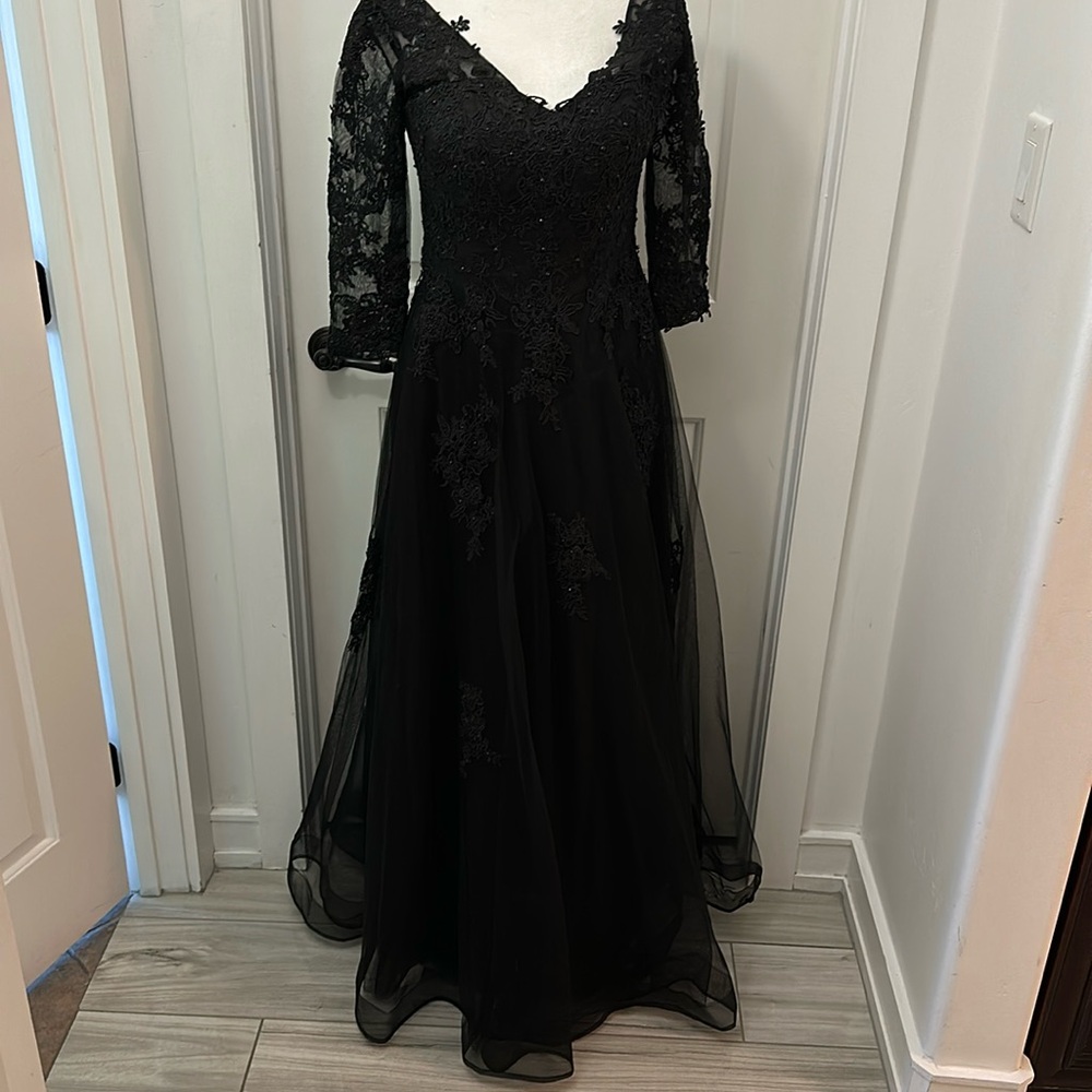 Formal black lace gown size US 8